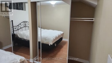 358 Chickadee Ct in Pickering, ON - Building Photo - Building Photo