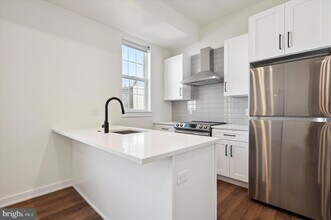 2513 N Howard St, Unit 101 in Philadelphia, PA - Building Photo - Building Photo