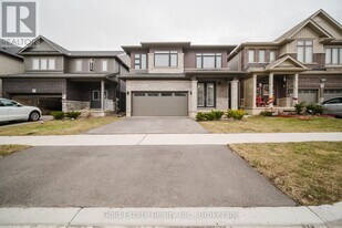 19 McLaren Ave in Brantford, ON - Building Photo