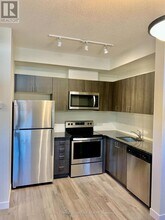 6 Bicknell Ave in Toronto, ON - Building Photo - Building Photo