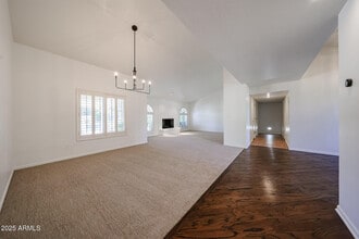 8308 E Vista De Valle in Scottsdale, AZ - Building Photo - Building Photo