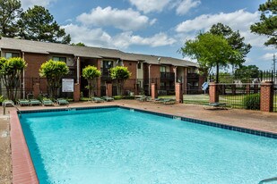 Hickory Pointe in Memphis, TN - Building Photo