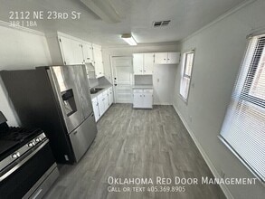 2112 NE 23rd St, Unit 208 in Oklahoma City, OK - Foto de edificio - Building Photo