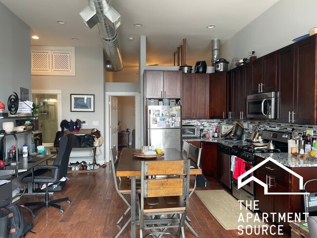 property at 707 N Milwaukee Ave
