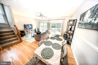 11585 Nellings Pl in Woodbridge, VA - Building Photo - Building Photo