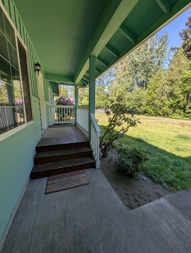 4717 NW Kearney Rd in Bremerton, WA - Building Photo - Building Photo