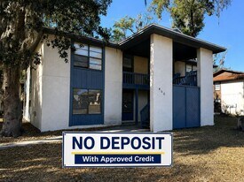 460 Bentwood Ln in Orange Park, FL - Building Photo