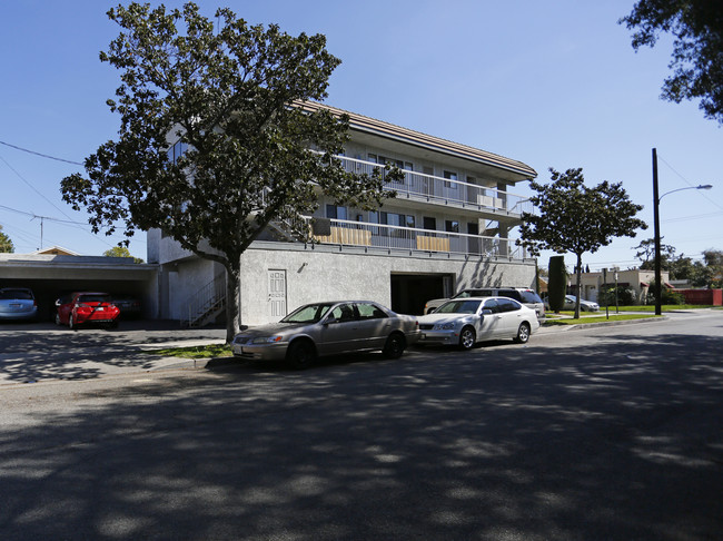 671 Myrtle St in Glendale, CA - Building Photo - Building Photo