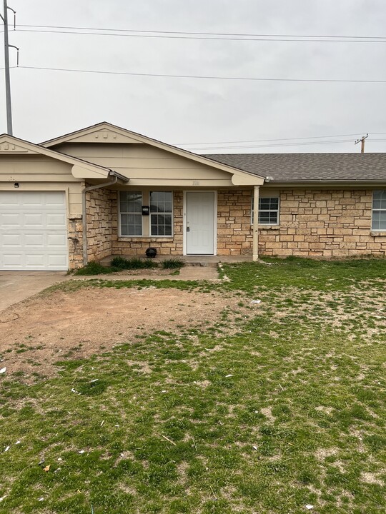 3101 Delmar Rd in Del City, OK - Building Photo