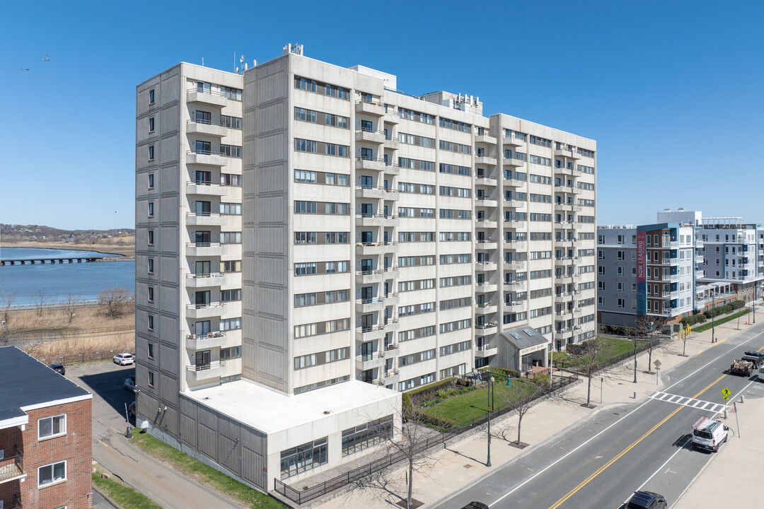 Seaview Towers in Revere, MA - Building Photo