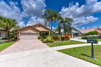11204 Cloverleaf Cir in Boca Raton, FL - Building Photo - Building Photo