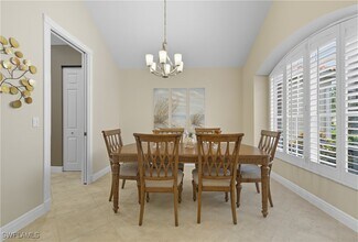 28328 Hidden Lake Dr in Bonita Springs, FL - Building Photo - Building Photo