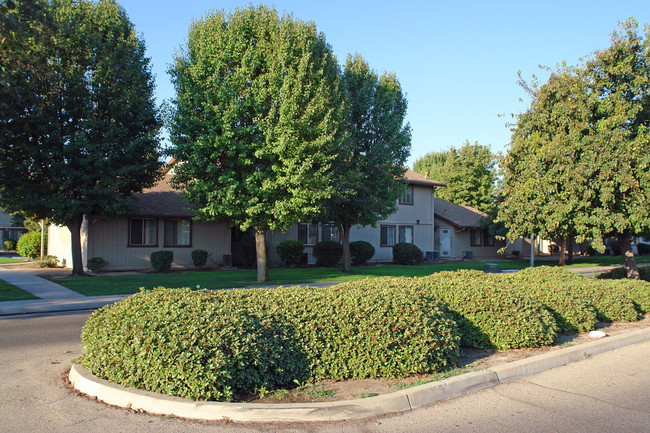 Huntlee House Apartments in Selma, CA - Foto de edificio - Building Photo