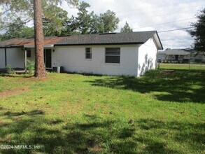 305 Old Jennings Rd in Orange Park, FL - Building Photo - Building Photo