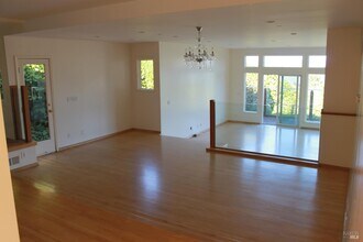 230 Diviso St in Tiburon, CA - Building Photo - Building Photo