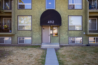 4512 75 St NW in Calgary, AB - Building Photo - Building Photo