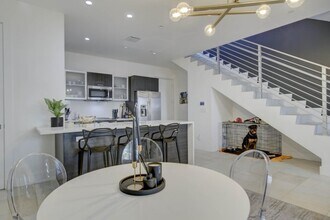 1045 NE 18th Ave in Fort Lauderdale, FL - Building Photo - Building Photo