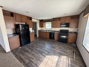 363 Shummard Branch in Oxford, MI - Building Photo - Building Photo