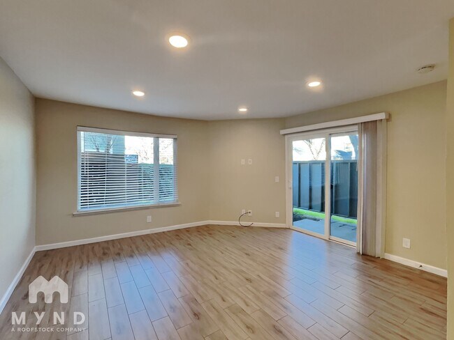 2522 T St, Unit 1 in Sacramento, CA - Building Photo - Building Photo