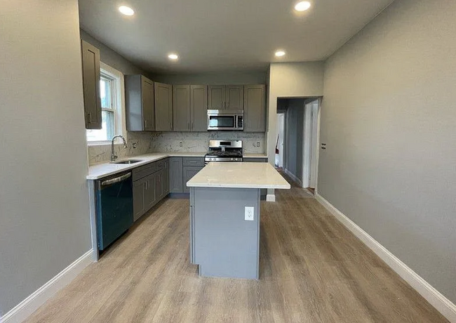 44 Ashley St, Unit 2 in Boston, MA - Building Photo - Building Photo