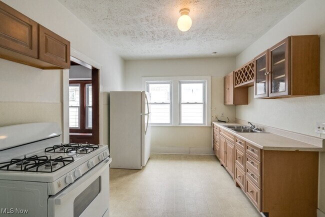 property at 10806 Almira Ave