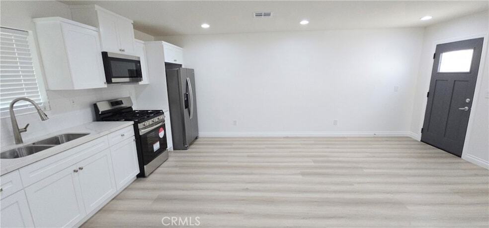 10818 Long Beach Blvd, Unit A in Lynwood, CA - Building Photo