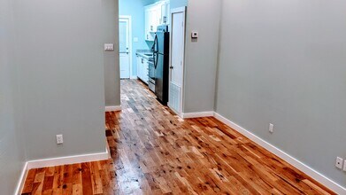 919 Hendricks Ave, Unit A in Laredo, TX - Building Photo - Building Photo
