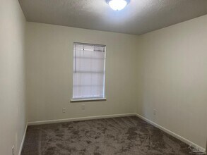 1267 Redwood Ln in Gulf Breeze, FL - Building Photo - Building Photo