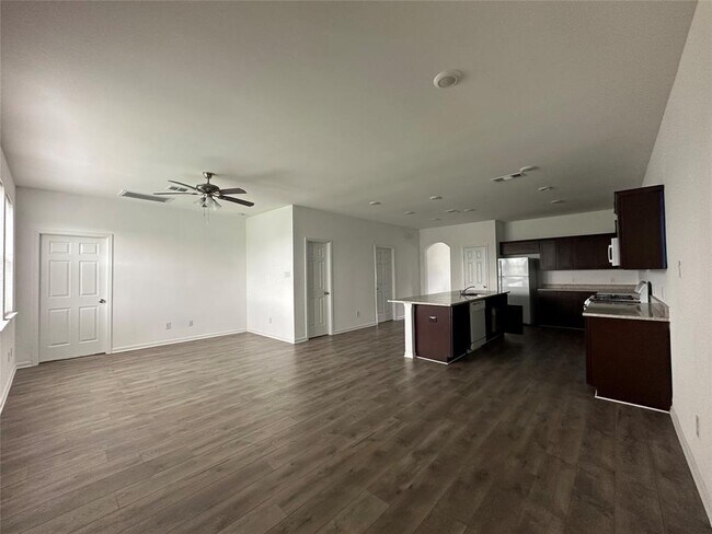 1115 W Park St in Sugar Land, TX - Building Photo - Building Photo
