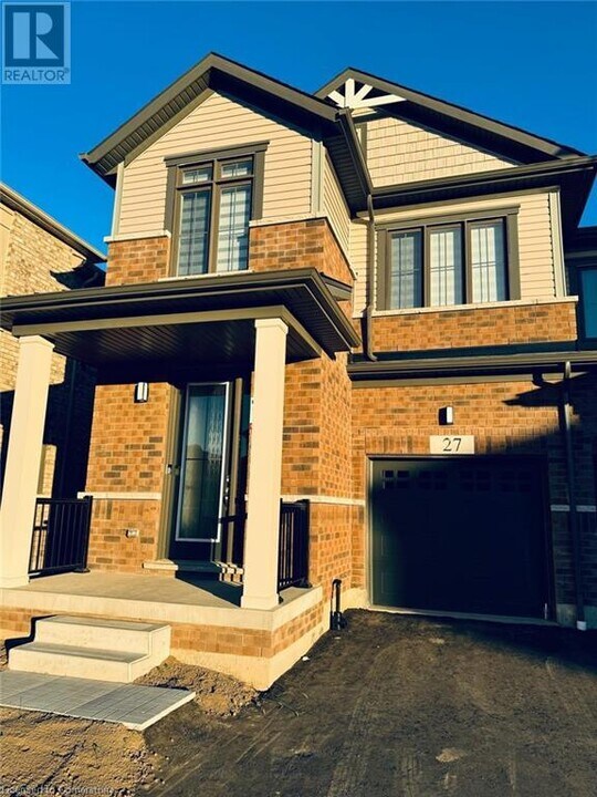 15 Blacklock St in Cambridge, ON - Building Photo