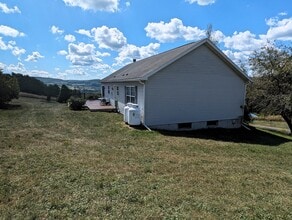 7778 Whitehead Hill Rd in Bradford, NY - Foto de edificio - Building Photo