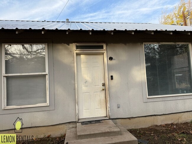 property at 1209 S 21st Ave