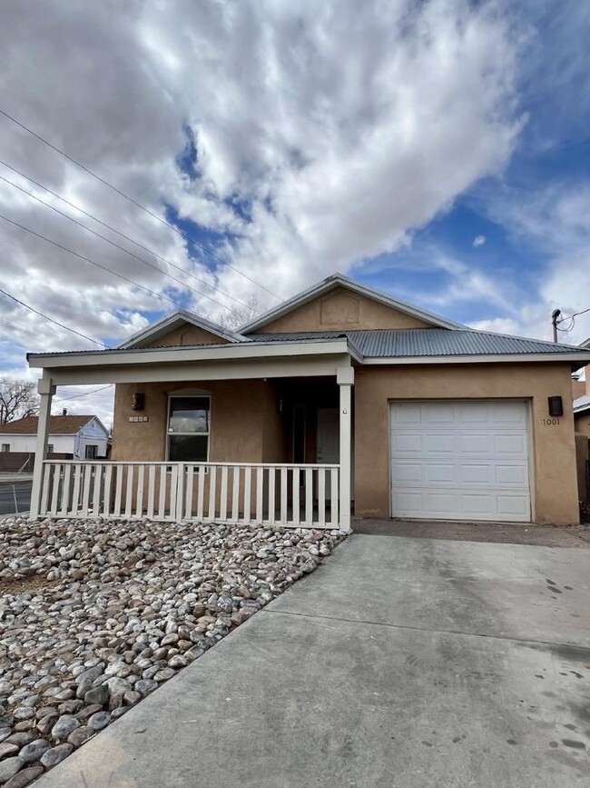 1001 15th St NW in Albuquerque, NM - Building Photo - Building Photo