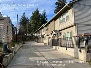 4512 Pacific Ave in Vancouver, WA - Building Photo - Building Photo