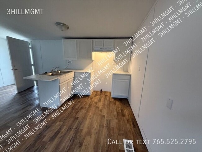 307 Valley Brook Cir in Nitro, WV - Building Photo - Building Photo