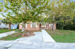 215 Shore Rd in Winter Springs, FL - Building Photo