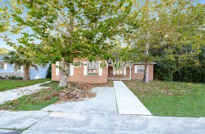 215 Shore Rd in Winter Springs, FL - Building Photo