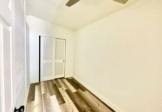 1121 Essex St in San Antonio, TX - Building Photo - Building Photo