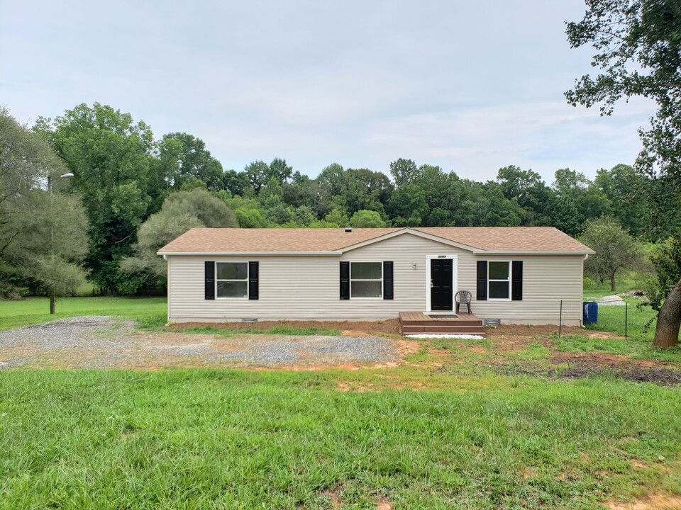 7189 Coconut Way in Vale, NC - Building Photo