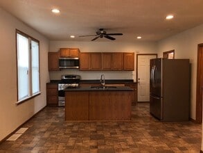 1204 S Jefferson St in Appleton, WI - Building Photo - Building Photo