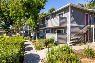 Peachwood in Fairfield, CA - Building Photo - Building Photo