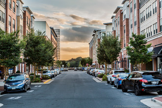 BLVD Commons in Ashburn, VA - Foto de edificio - Building Photo