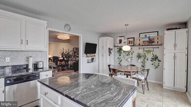 44072 Florence Terrace in Ashburn, VA - Building Photo - Building Photo