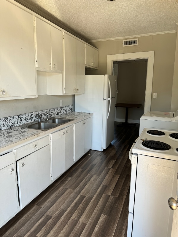 385 Church St N in Concord, NC - Building Photo - Building Photo