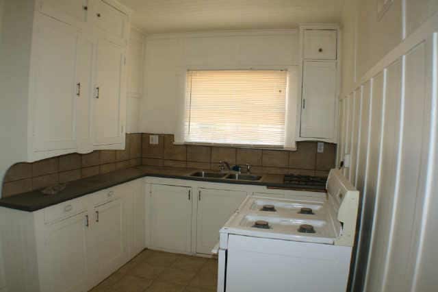 property at 222 W 9th St