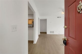 2510 Huntingdon Chase in Atlanta, GA - Building Photo - Building Photo