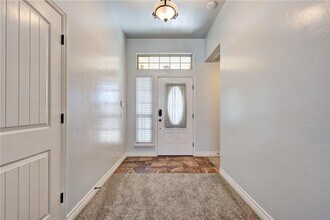 2405 SW 137th St in Oklahoma City, OK - Foto de edificio - Building Photo