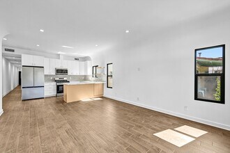 618 N Vista St in Los Angeles, CA - Foto de edificio - Building Photo