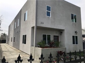 220 E 61st St-Unit -61ST(222B) in Los Angeles, CA - Building Photo - Building Photo