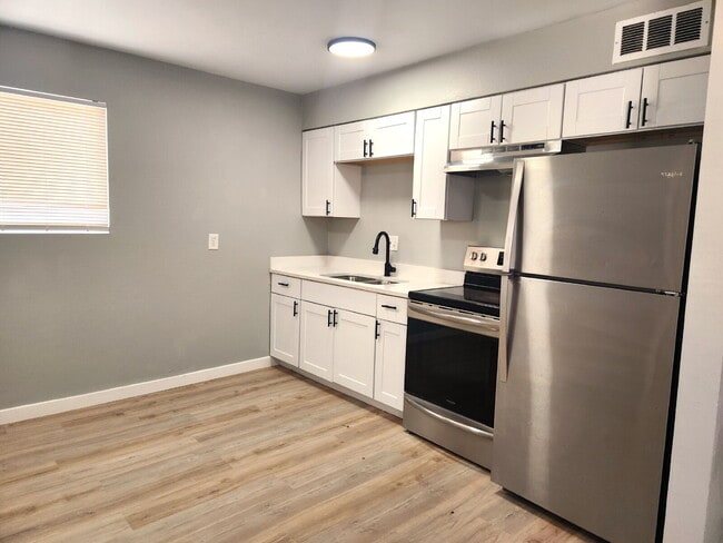 property at 1925 W Village Dr